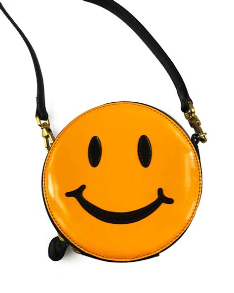 moschino bag china